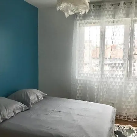 Holiday home Maison Cosy Avec Terrasse A 10 Minutes Du Centre *