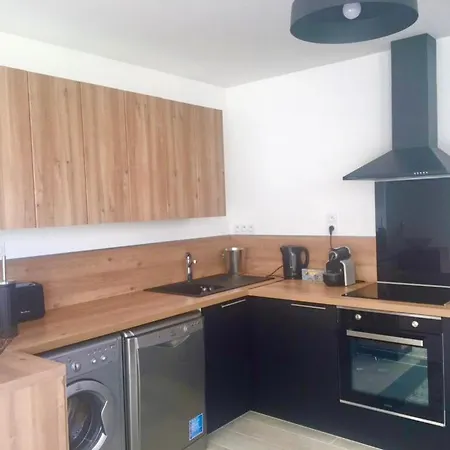 Maison Cosy Avec Terrasse A 10 Minutes Du Centre Holiday home